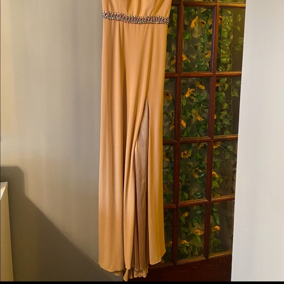 Dress - Picture 2 of 4